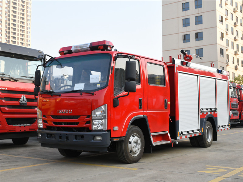 五十铃3.5吨水消防车